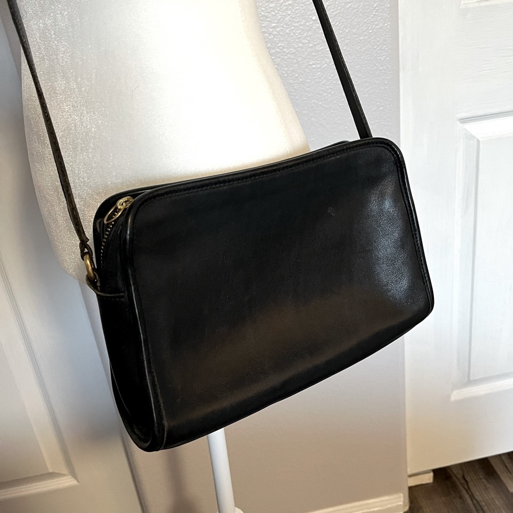 Vintage black leather Coach crossbody bag